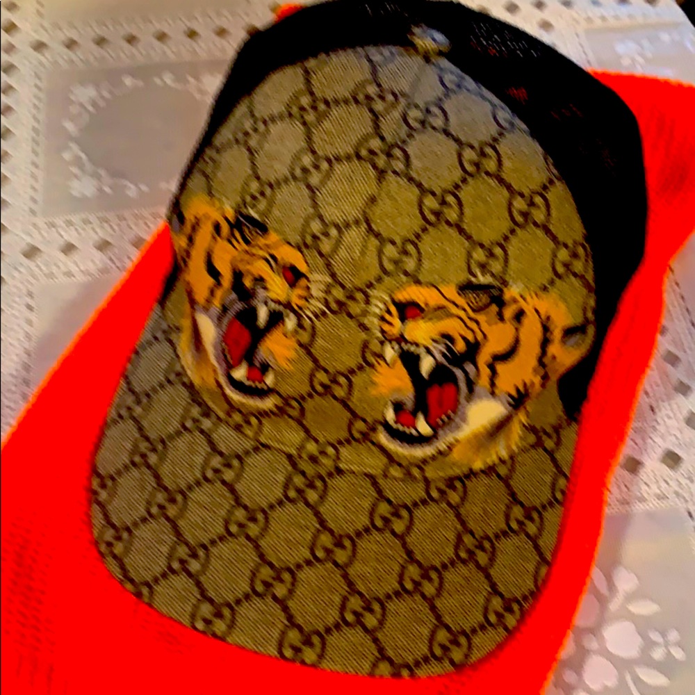 Gucci hat UNISEX
